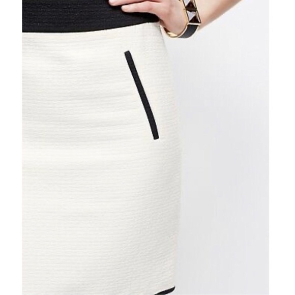 Ann Taylor Contrast Textured Knit Skirt | Sz 4 - Picture 2 of 10